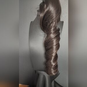 Clip-On Medium Brown Pony Tail  (Brand New)